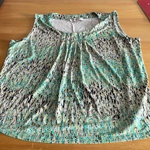 Super pretty sleeveless blouse by jones studio